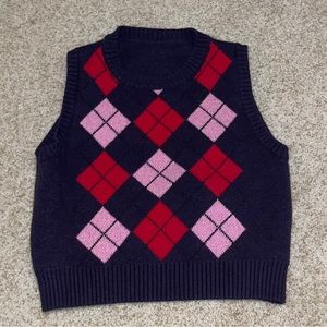 Pattern sweater vest